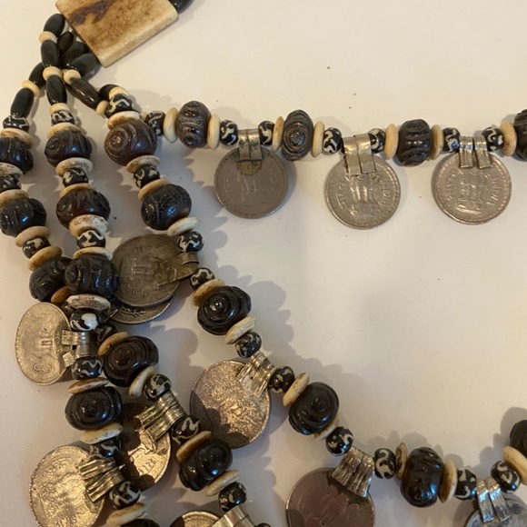 Women’s black onyx and sterling silver necklace - Picture 6 of 6